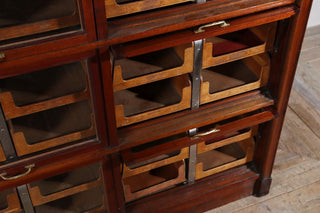 cupboards-open-close-up