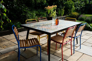 summer-outdoor-chair-range-around-outdoor-table