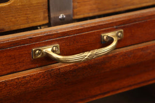 engraved-handle-close-up