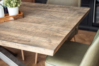 stamford-oak-table-top-detail