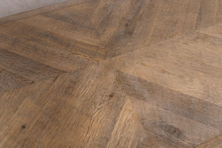 knightsbridge-silverback-table-top-detail