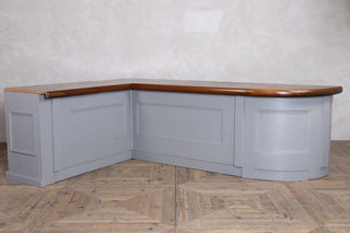 l-shaped-shop-counter