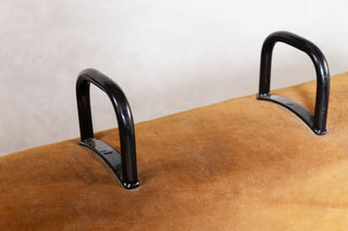 large-pommel-horse-close-up