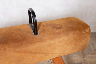 large-pommel-horse-close-up