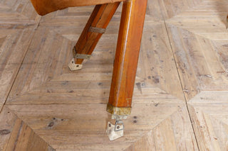 large-pommel-horse-close-up