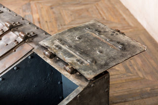 lockable vintage trunk