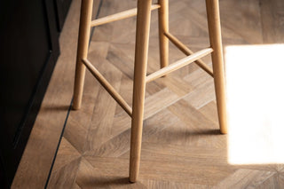 ludlow-breakfast-bar-stool-lifestyle