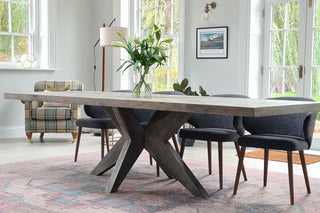 chairs-around-table-photo-credit-@oldrectonewoldrec