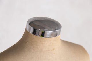 white-tailors-dummy-close-up