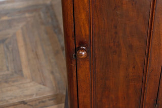 victorian-mahogany-marble-top-bedside-cupboard-handle
