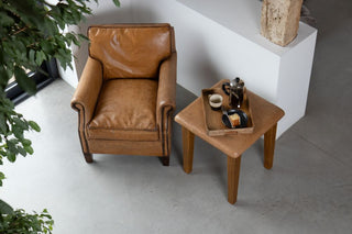 marriot-with-leather-top-table