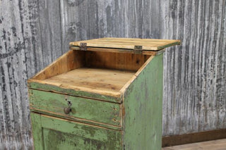 meet and greet stand