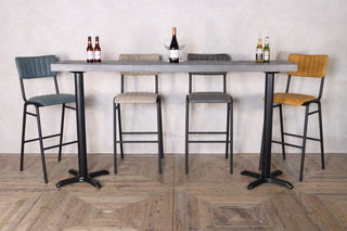 Memphis Poseur Table