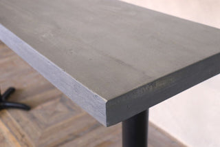 Memphis Poseur Table