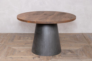 round-vintage-dining-table-pine-top-metal-base