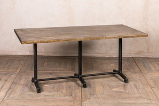 metal base table