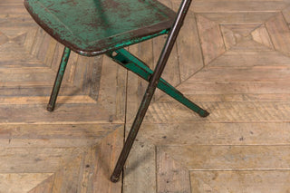 metal folding chairs vintage