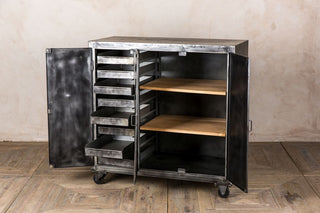 metal unit