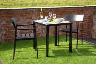 miami-outdoor-aluminium-chair-black-lifestyle