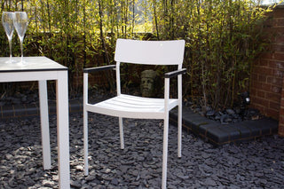miami-outdoor-aluminium-chair-white-lifestyle