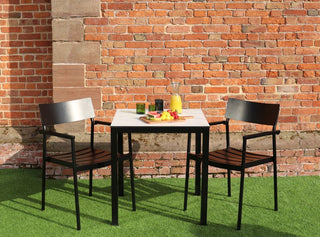 miami-outdoor-set-lifestyle