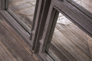 mirrored glass windows