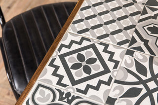 monochrome bistro table