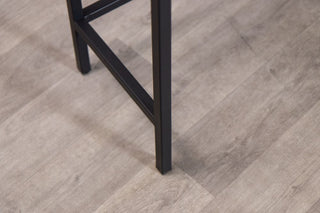console-table-leg