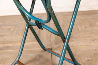 nest-a-bye folding table