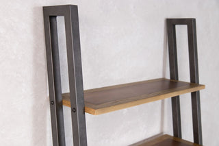 metal-frame-close-up