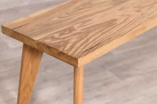 oak-dining-bench-close-up