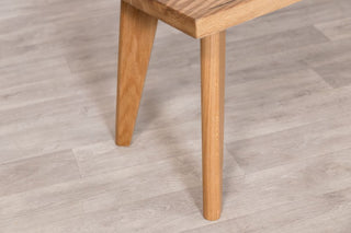 oak-dining-legs-top-close-up