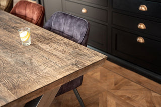 stamford-dining-table-star-base