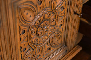 vintage-1950s-solid-oak-sideboard-detail