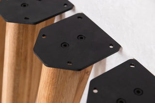 oak-tapered-table-legs-close-up