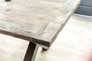 reclaimed-oak-top-corner