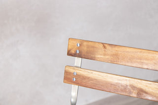 wooden-slatted-seat-back