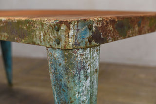 outdoor indoor restaurant table