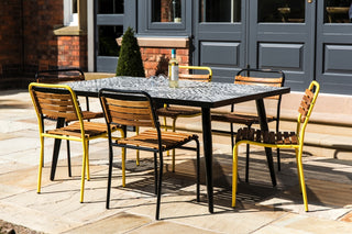 summer-outdoor-chair-range-around-outdoor-table