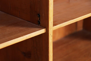 shelf-close-up