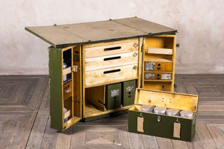 picnic hamper with accessories