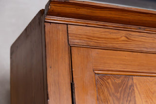 vintage-pitch-pine-cupboard-corner