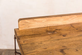 pine top drinks counter