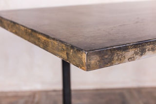 pipework poseur table