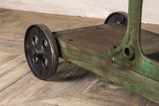 poseur table with wheels