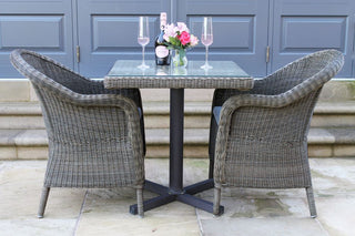 outdoor table and chairs