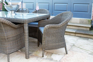 outdoor patio table and chairs set