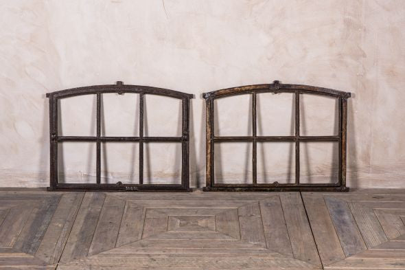 RECLAIMED WINDOW FRAMES DIVIDING WALL | Peppermill Interiors