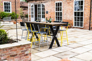 x-frame-bar-table-outside