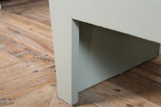 wine-cabinet-legs-close-up